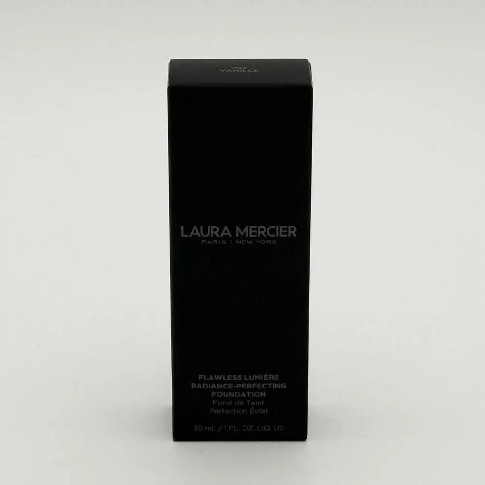 Laura Mercier Flawless Lumière Radiance-Perfecting Foundation in Shade Vanille 1